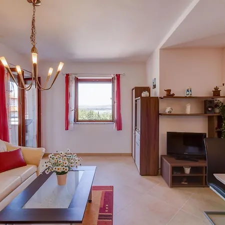 Apartmán Moderne- Komfortable Nahe Kap Kamenjak By Interhome Premantura