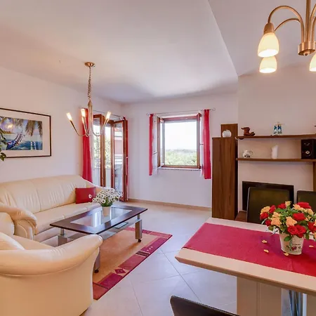 Moderne- Komfortable Nahe Kap Kamenjak By Interhome Апартаменты Премантура