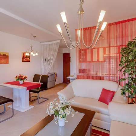 Апартаменты Moderne- Komfortable Nahe Kap Kamenjak By Interhome